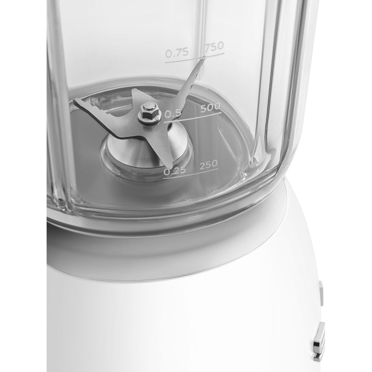 Retro Blender 1.6 Qt 800W 4 Speed 3 Programs White