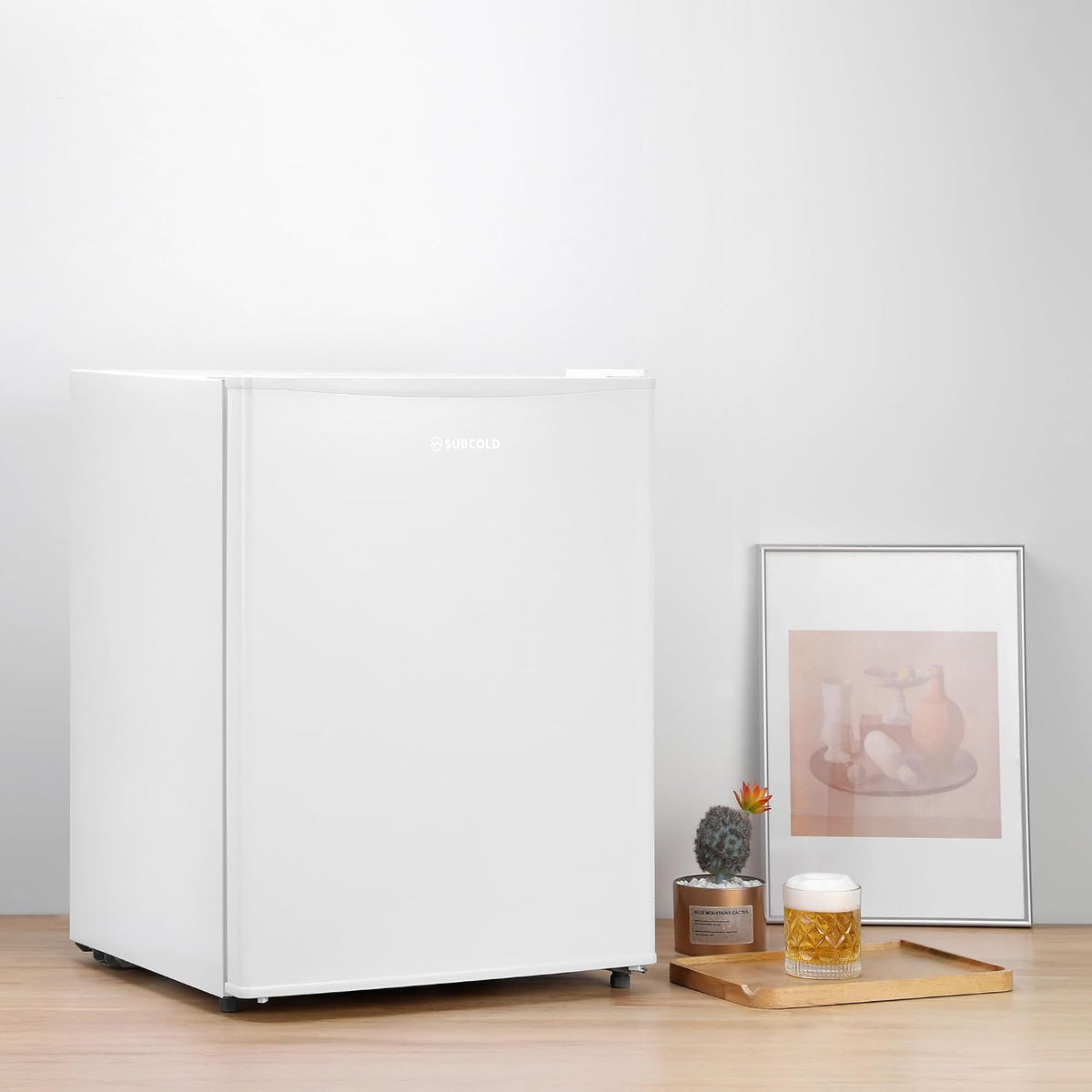Mini Freezer 1.1 cu ft 4-Star Table Top With Reversible Door White
