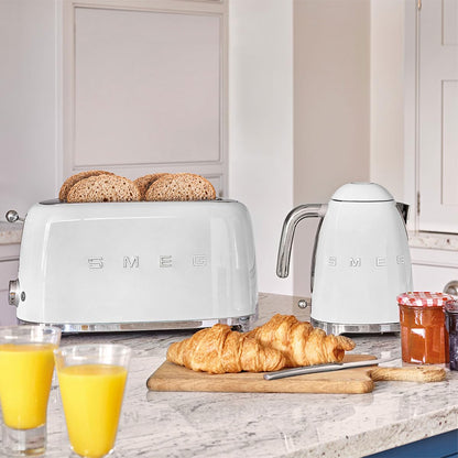 Retro Style Kettle 1.8 Qt 2400W White