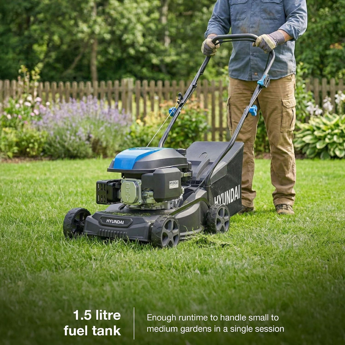 Petrol Lawn Mower 15.7in 139cc 7 Cutting Heights 1-3 in 10.6 Gal Grass Bag Black