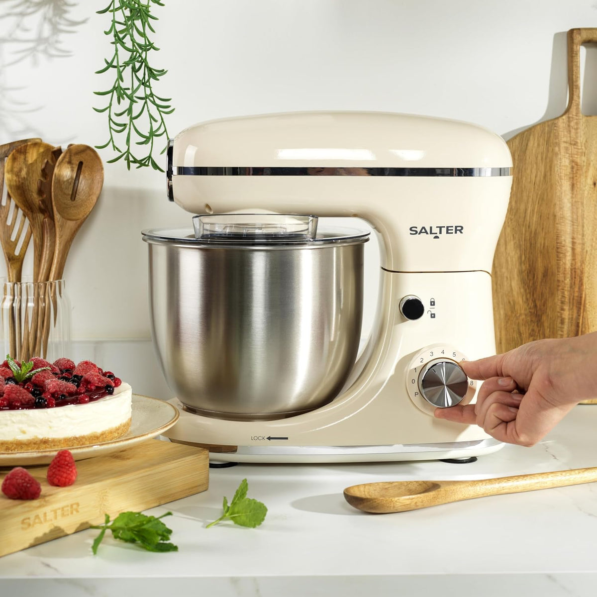Stand Mixer 5.3 Qt 1300W 8 Speed Cream
