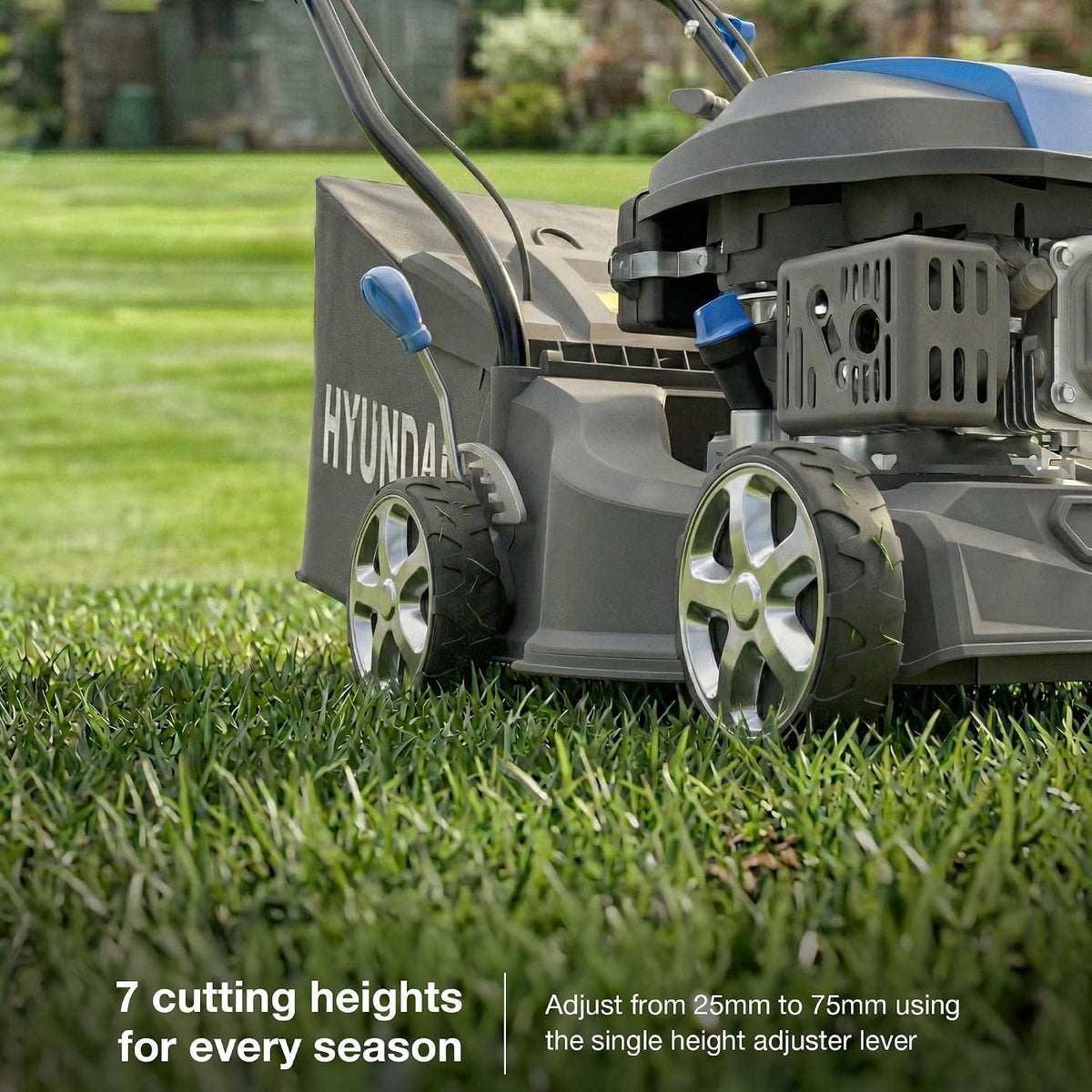 Petrol Lawn Mower 15.7in 139cc 7 Cutting Heights 1-3 in 10.6 Gal Grass Bag Black